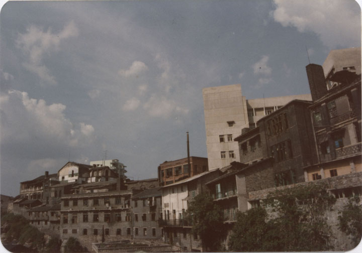 20世紀80年代重醫大附二院全景.jpg
